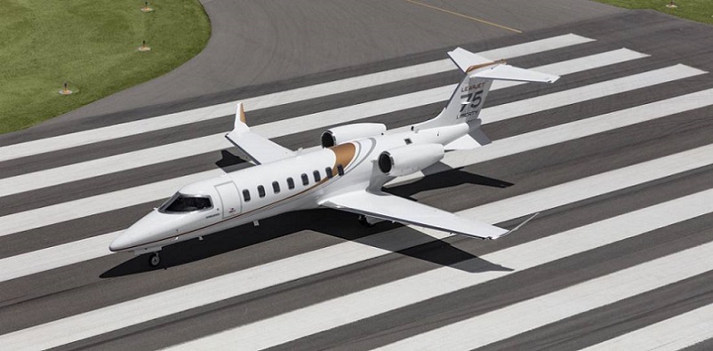 Bombardier Learjet 75 Liberty (1).jpg