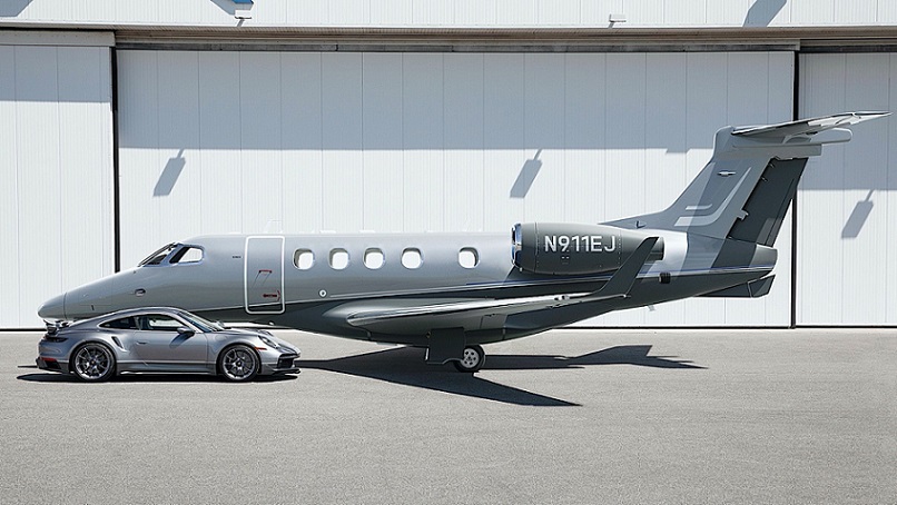Embraer Phenom 300E and Porsche 911 Turbo S (1).jpeg