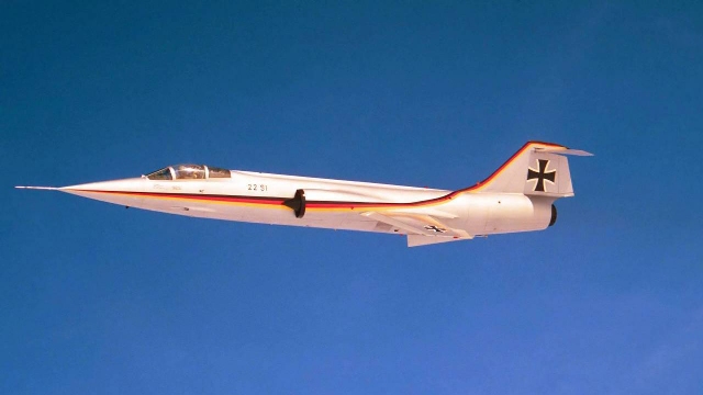 f104G-1.jpg