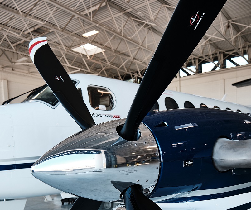 King Air 300 series McCauley  C780 Prop 1.jpg