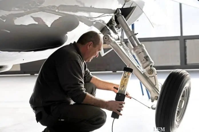 P.180-gear.jpg