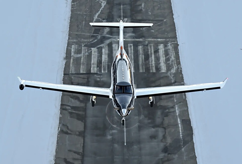 PC12 PRO 1.jpg