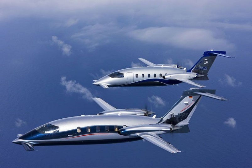Piaggio Avanti EVO (1).jpg