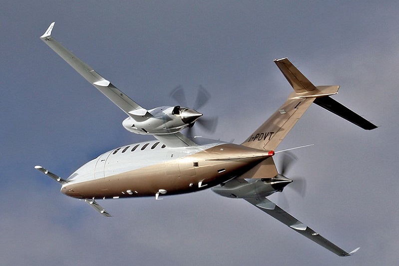 Piaggio P180 Avanti EVO (1).jpg